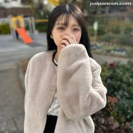 身長148cmの小柄で華奢なOLが「精子ちょーだい♥」と中出し懇願！白い柔肌とスレンダースタイルに激ピストンで狂ったようにイカせまくる映像