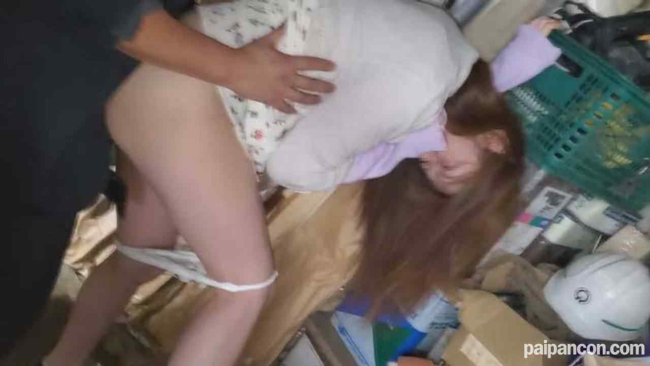 FC2-PPV-2171307 - 【顔晒し】巨乳の二児の*。旦那さん職場の置き場で犯し。歩行者に見られ膣奥に他人汁を流し込まれ。