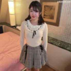 FC2-PPV-2421219 - 18歳の無垢な**。生も中も未経験な純情マンコにたっぷりと汚れた精子をぶち込みました。