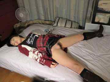FC2-PPV-2797098 - 公衆トイレで拉致され、眠らされてる間に裸にされ、屈辱され膣とアナルを交互に犯され肉便器にされた**女子校生！