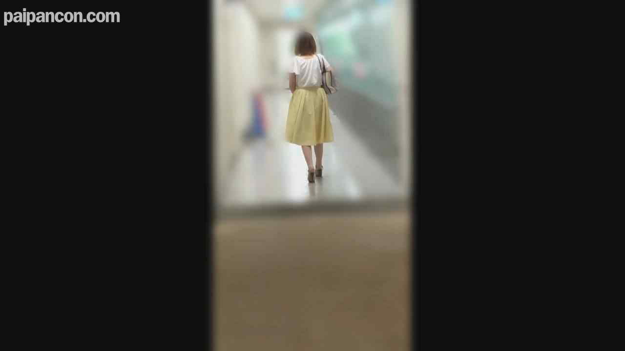 FC2-PPV-3064750 - 【無修正ｘ個人撮影】お稽古の月謝の支払いの為に体を売る人妻…自分の**が水泳教室の時間に、公民館の多目的トイレで**でお金を稼ぐ主婦に中出しを強要！