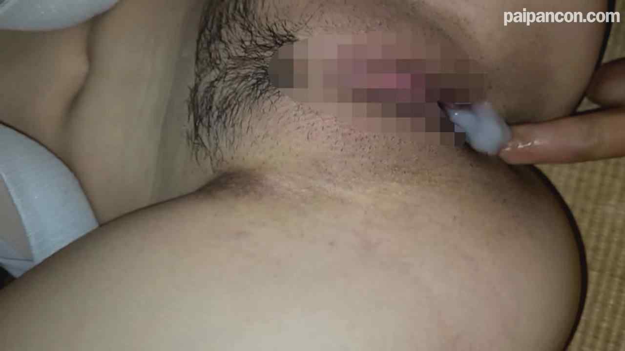 FC2-PPV-3237348 - 【個人】自宅で娘さんを寝かしつけて、、、旦那以外の経験がないHカップ妻は娘を起こさぬよう声を抑える。