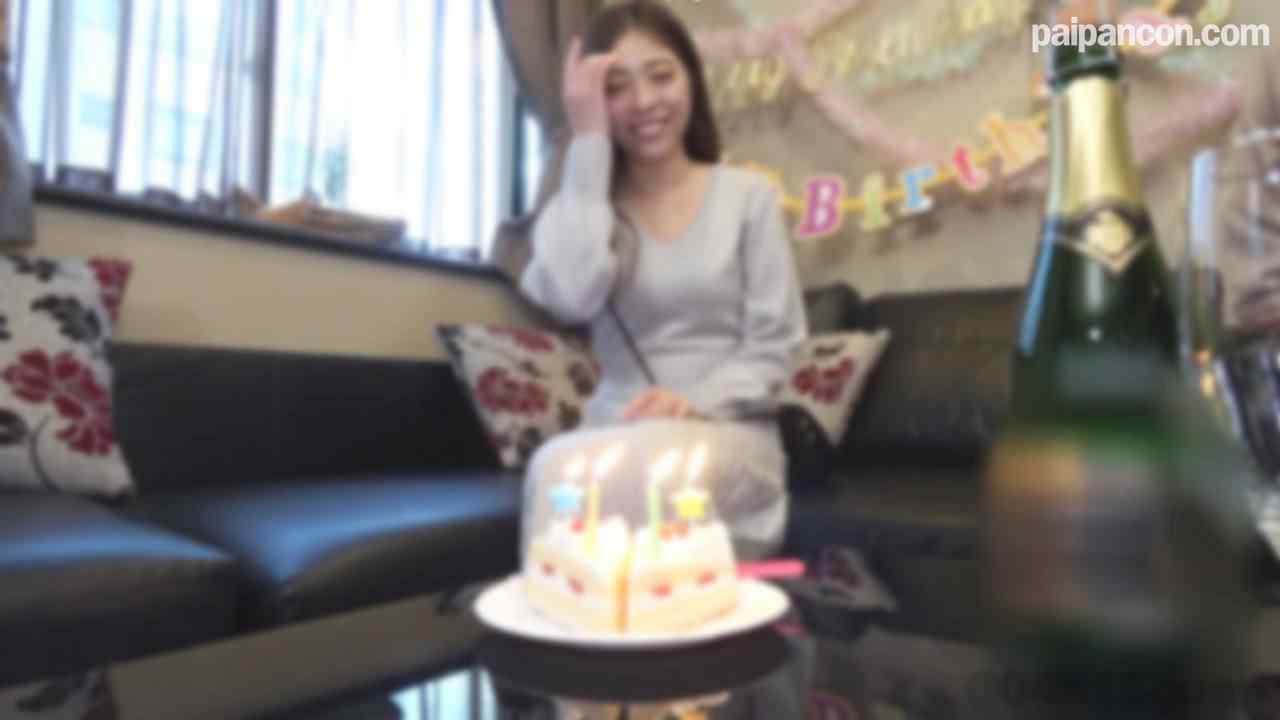 FC2-PPV-3337832 - 5/26まで1480pt！【顔出し】「自分にご褒美が欲しいです！」 仕事ばかりでプライベートが寂しい美人OLさんを、誕生日に隊員二人で盛大で濃厚に祝福！