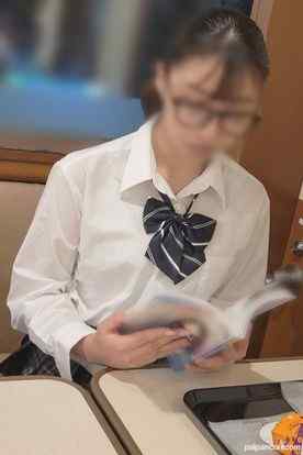 FC2-PPV-3861290 - メガネの優等生。生活苦のためパンチラ写真だけの約束をホテルで中出し