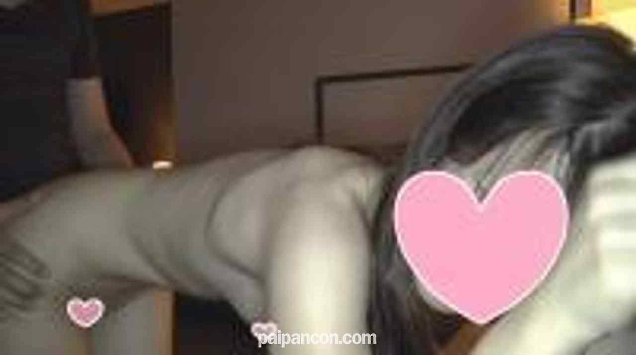 FC2-PPV-450820 - 【個人撮影】顔出し　美しくて濡れやすい若奥様23歳に、クスコ、中出しさせてもらっちゃいましたwww【高画質版有】