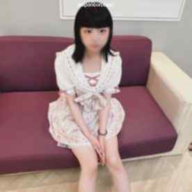 FC2-PPV-4654409 - 【初撮り】お菓子系アイドル風白く透き通った身体に不釣り合いな名器にオトナ精液を注入。