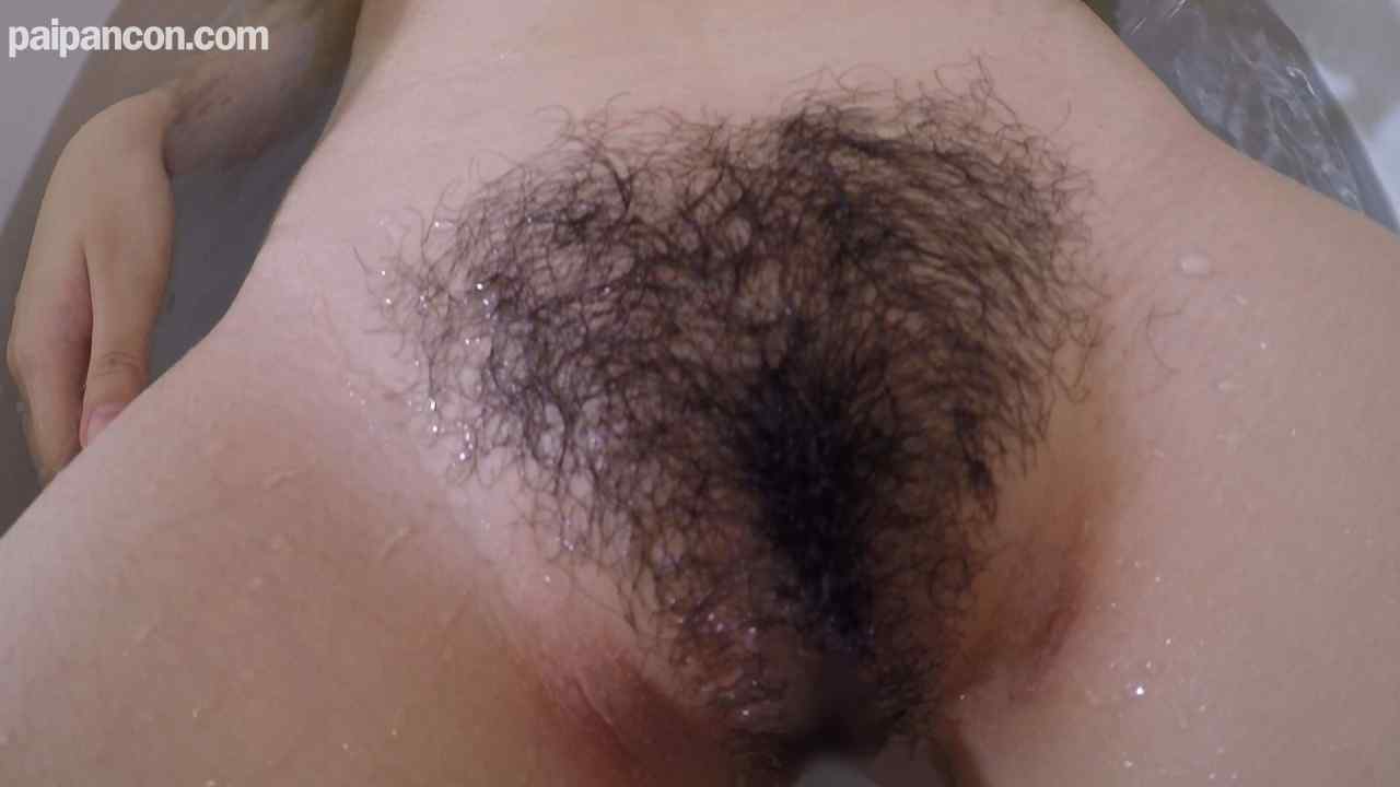 FC2-PPV-4705044 - 【無修正】＜ド淫乱でごめんなさい＞バスタブに浮かぶ敏感美巨乳！「私の口マンコにいっぱいせ.い.しください♡」湯船の中でフェラ（ごっくんあり） thumbnail_4.jpg