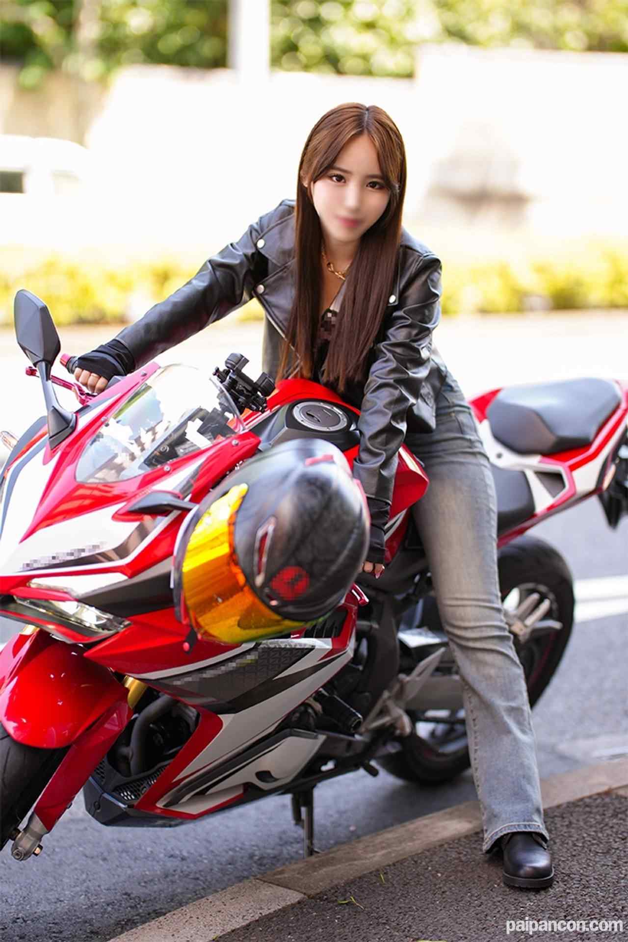 FC2-PPV-4770732 - 【限定価格】バイクが相棒、スタイル抜群爆美女。サバサバクールな女の理性崩壊、生ハメSEXでイキまくる！ thumbnail_0.jpg