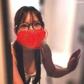 FC2-PPV-4787853 - 【自宅凸】こいつ俺のことスキ♡なんじゃね？な後輩が上京したから引っ越し先に凸して生中 cover.jpg