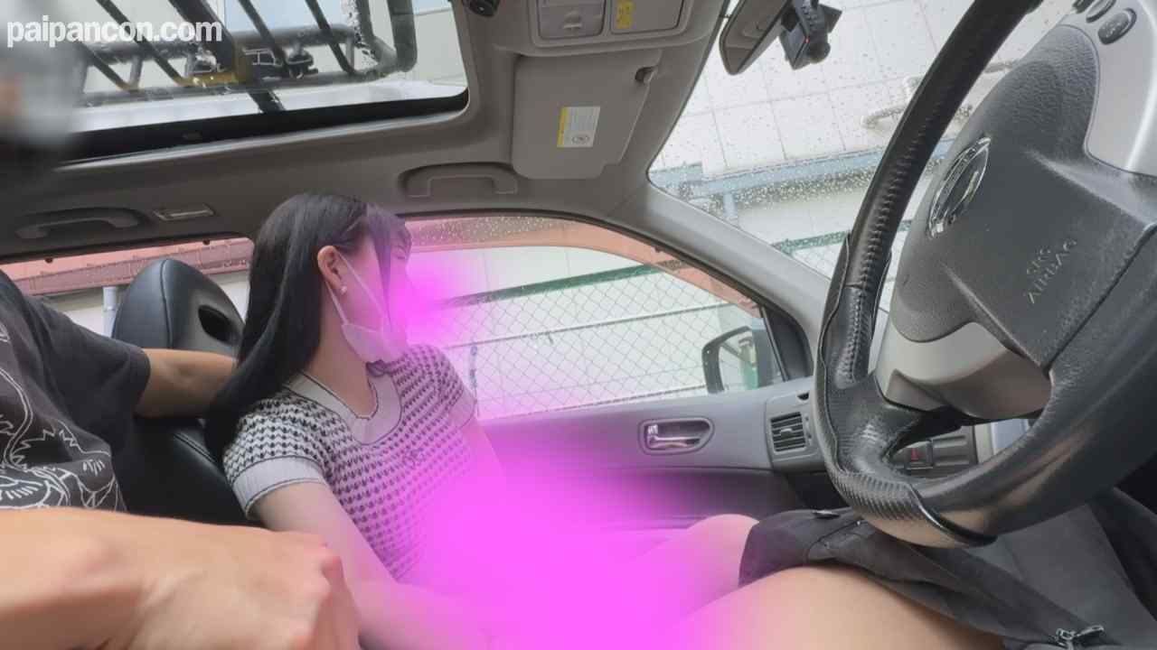 FC2-PPV-4791935 - 8/24 logA：みな　真横に車がいる状況でのスリリング過ぎる車内フェラ&amp;人生初ごっくん thumbnail_1.jpg