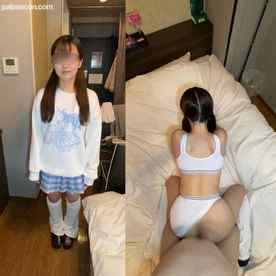 FC2-PPV-4827213 - 【第二弾】メガネがよく似合う真面目な黒髪に私服・スポブラでハメ撮り cover.jpg