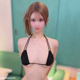 FC2-PPV-4857899 - ※職場凸だけやめて【顔出し】109で働く神Bodyのｱﾊﾟﾚﾙ店員。油まみれのぷるぷるFカップに興奮やまず大量中出し。。。 cover.jpg